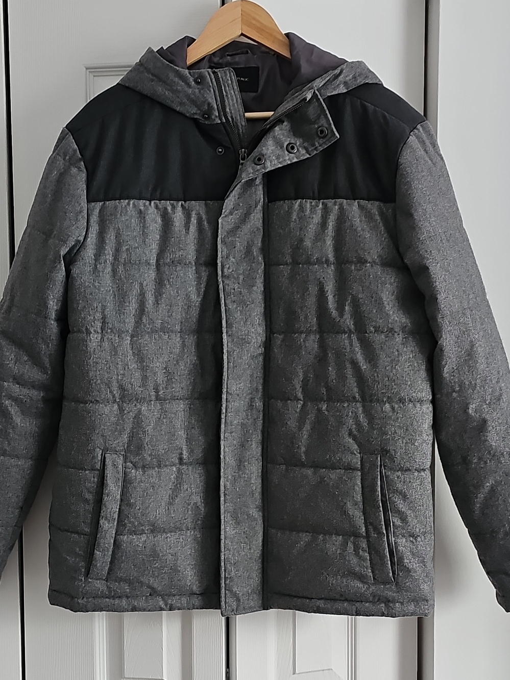 Banana Republic Gray and Black Hooded Quilted Puffer Jacket